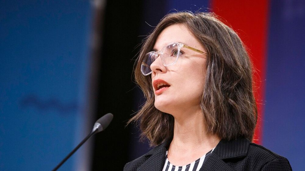 Ministra Vallejo: Hemos cometido errores, pero no hemos metido las manos en ninguna parte