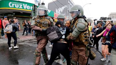 REDES| ¿La editora es la Paty Maldonado?: Critican cobertura de Mega por mostrar imágenes de incidentes que no correspondían a marcha del 8M