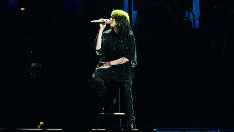 SE_B20_BILLIE EILISH PERFORM 1_1920 1080_id18861__ar16x9__ts637176644482659217__nowm__thumb_976.jpg