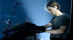 Es mi deber exponerlo como un depredador sexual: Baterista de Sigur Rós deja la banda tras ser acusado de violación