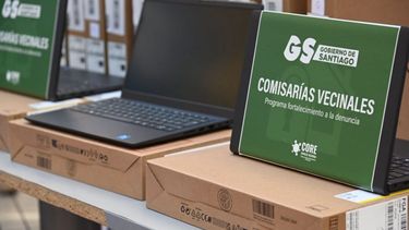 Entregan computadores a juntas de vecinos para fomentar denuncias de robos a trámites online