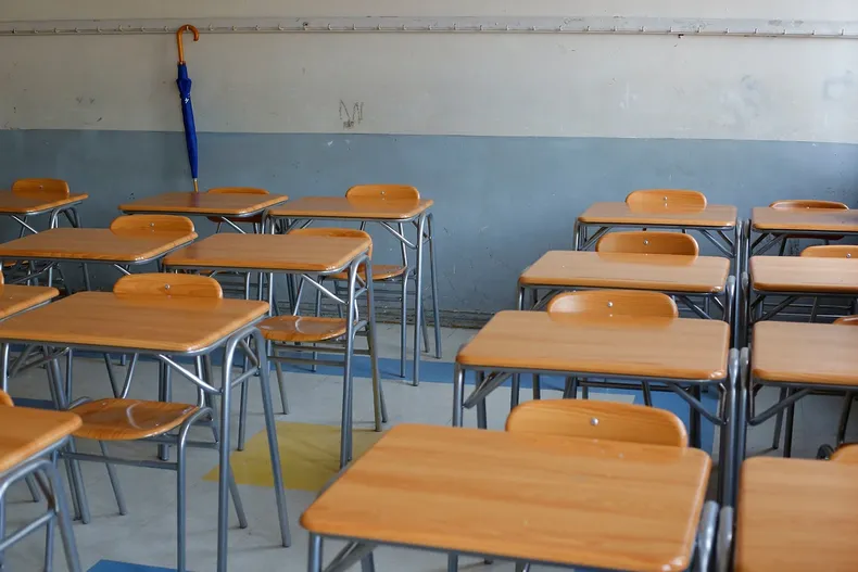 estudiante denuncio maltrato escolar y suprema ratifico indemnizacion de 10 millones.webp