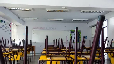 Alumna de 6 años no pudo matricularse en 2° básico por deuda de colegiatura de un mes: Suprema ordena cursar su matrícula