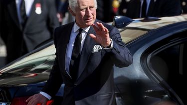 Carlos III inicia reinado en Irlanda del Norte con mensaje de reconciliación