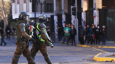 El Desconcierto | Carabineros en una protesta.jpg