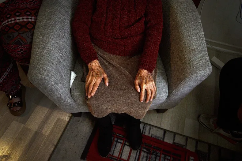 la adulta mayor de 83 anos a quien serviu aprobo un subsidio y luego lo rechazo exponiendola a desalojo corte ordeno otorgarlo.webp