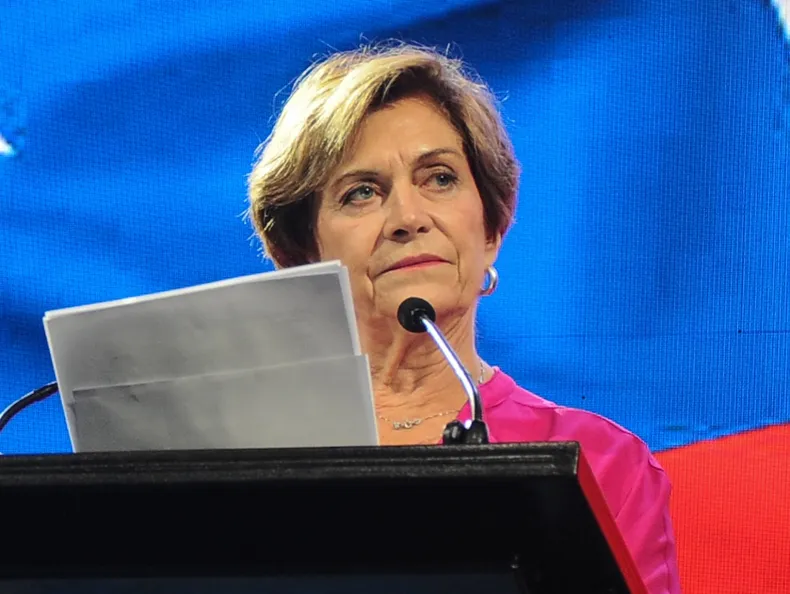 11797 matthei enojada.webp