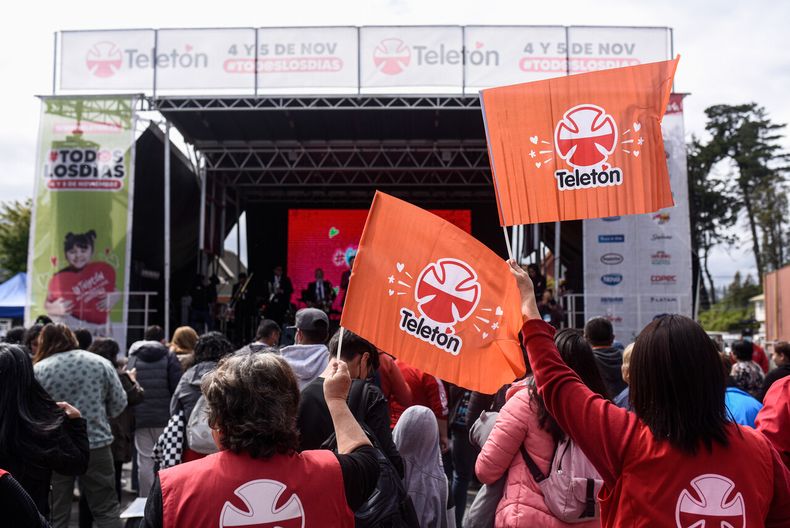 4947 gira teleton.jpg