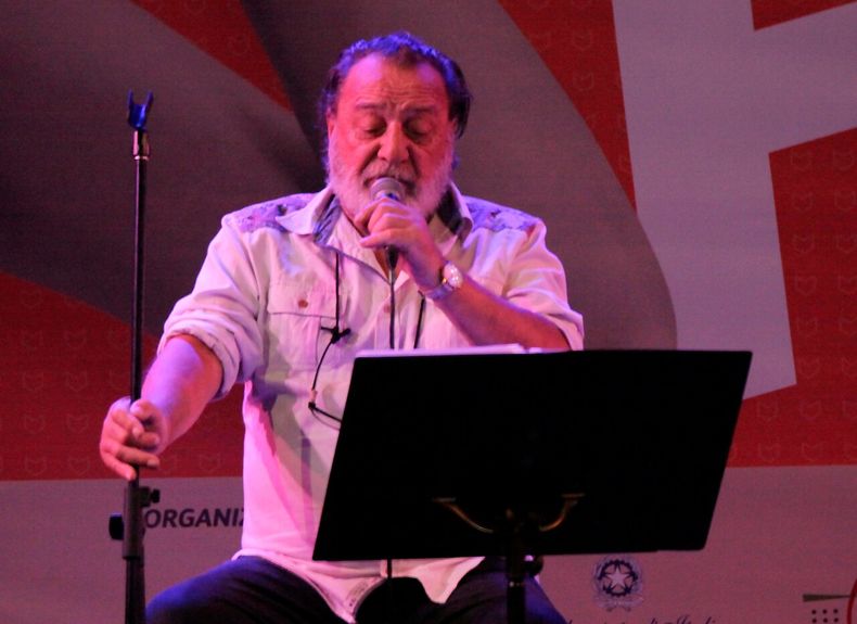 A_UNO_861270.jpg