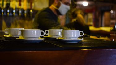 Francia: Destapan red ilegal de restaurantes de lujo abiertos en pandemia