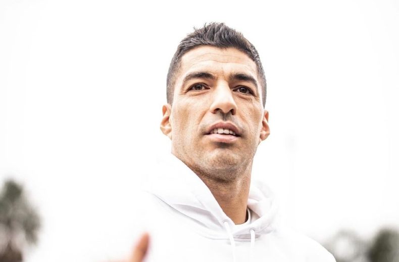 5400 luis suarez.jpg