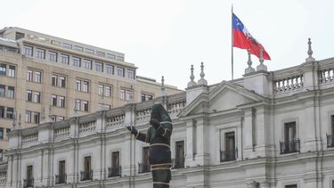 Con la presencia de Piñera y Lagos, Boric inaugurará monumento a Aylwin en La Moneda