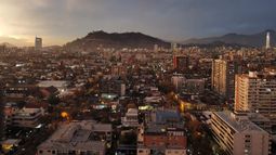 Clima cambiante: Santiago volverá a tener todas las estaciones del año esta semana