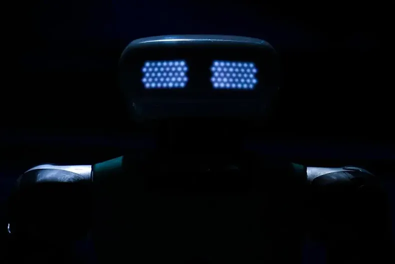 12423 robotica.webp