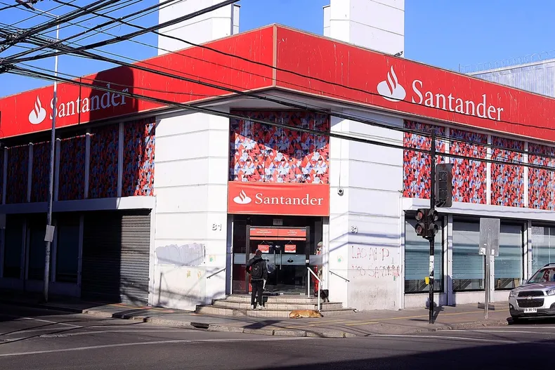 banco demuestra que clienta hizo pasar por fraude una compra de 13 millones que hizo su hija debera devolverlos.webp