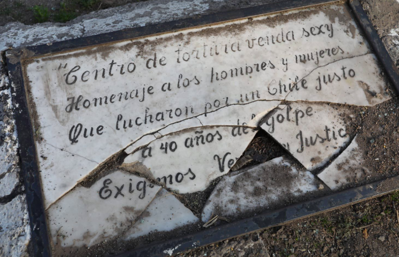 Placa memorial Venda Sexy.png