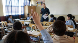 Imagen referencial de sala de clases. Imagen referencial de sala de clases.