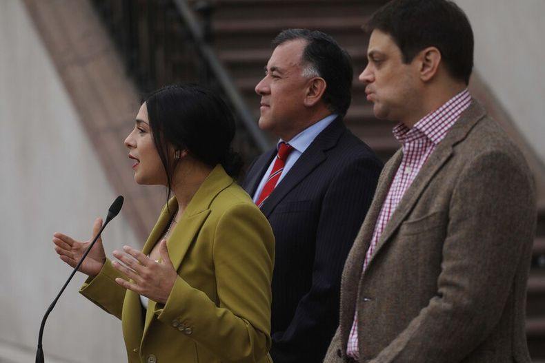 A_UNO_1569565.jpg