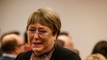Tras reunión con oficialistas Bachelet niega conversaciones sobre candidatura presidencial