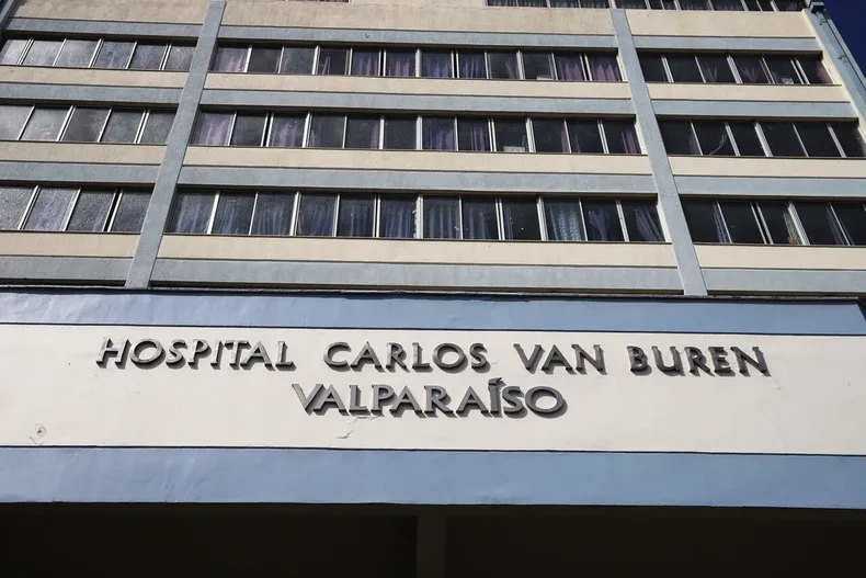 funcionaria de hospital fue desvinculada por licencias maternales contadas como inasistencias suprema ordena reincorporarla.webp