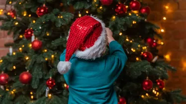 Autismo y fiestas de fin de año: qué factores sensoriales desatan crisis en niñas y niños y cómo reducir su impacto
