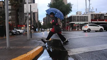 ¿Es cierto que vuelve la lluvia en Santiago? Revisa el último pronóstico de la Dirección Meteorológica de Chile