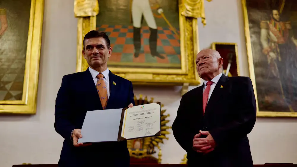 Nuevo ciclo político en Bolivia: Rodrigo Paz asume como presidente con promesas sobre dólares y combustibles