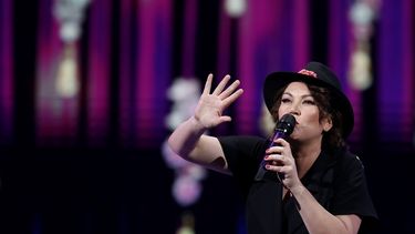 Javiera Contador: por qué una mujer no debería decir groserías en el escenario