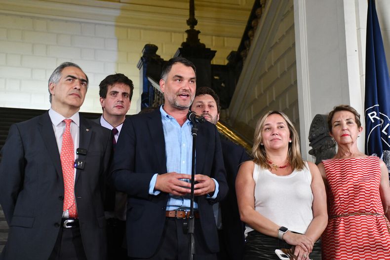 A_UNO_1420147.jpg