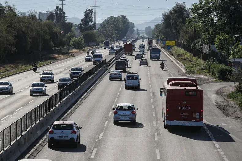 autopistas en jaque por accidentes  troncos y animales en la via desencadenan millonarias indemnizaciones a conductores.webp