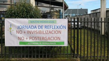 El Desconcierto | funcionarios del sml movilizados acusan cambios internos y nula respuesta de ministerio de justicia e1692382818999.jpeg