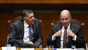 El ministro de Hacienda Jorge Quiroz junto al ministro del interior Claudio Alvarado - Agencia Uno