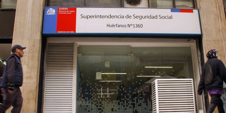 Corte de Apelaciones de Valparaíso ordena peritaje tras rechazo de licencias médicas / Agencia Uno
