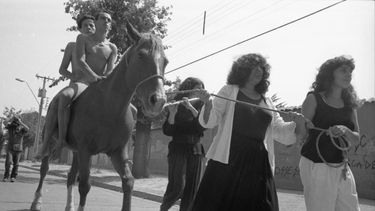 Regreso de Pancho Casas de Las Yeguas del Apocalipsis con exposición fotográfica y performance