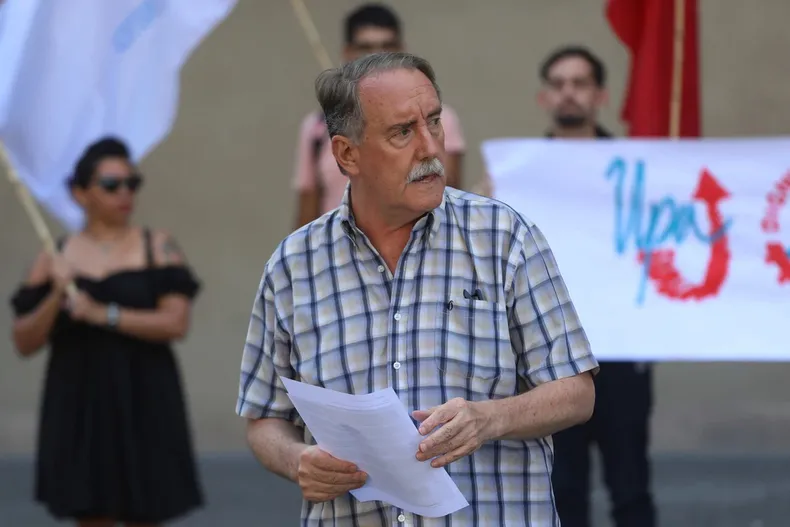 eduardo artes logra reunir 35361 firmas y oficializa su tercera postulacion a la moneda como candidato independiente.webp