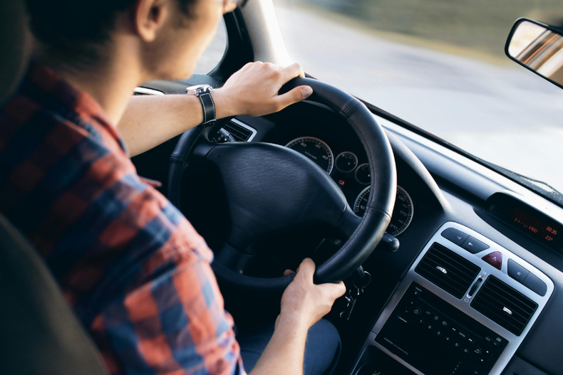 para no sufrir percances con tu auto estas fiestas estas son las 8 medidas sugeridas por expertos.png