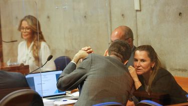 Cathy Barriga recurre a Corte para evitar pagar costas del juicio contra Paulina de Allende