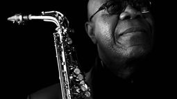 Manu Dibango, la leyenda que popularizó el afrojazz