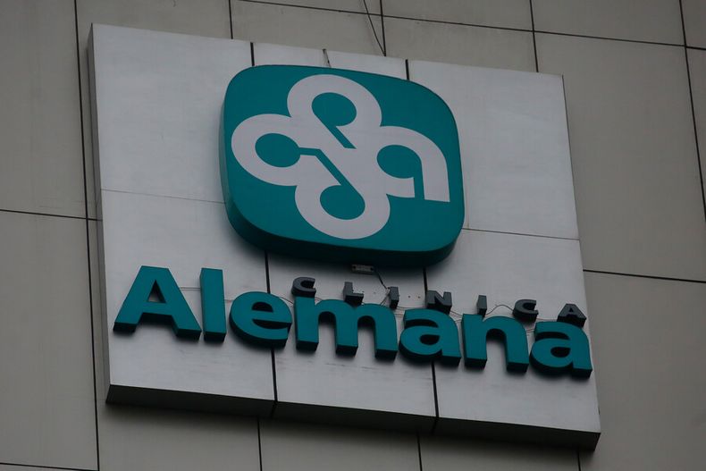 medico de clinica alemana condenado a pagar millonario monto a paciente por negligencia.jpg