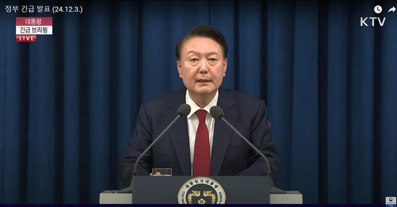 8208 yoon suk yeol.jpg