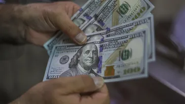 Dólar superó los $1.000 en Chile este martes: Se espera alzas en legumbres, carne y electricidad