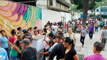 El audio de WhatsApp enviado desde Caracas que informa mejor que toda la prensa internacional