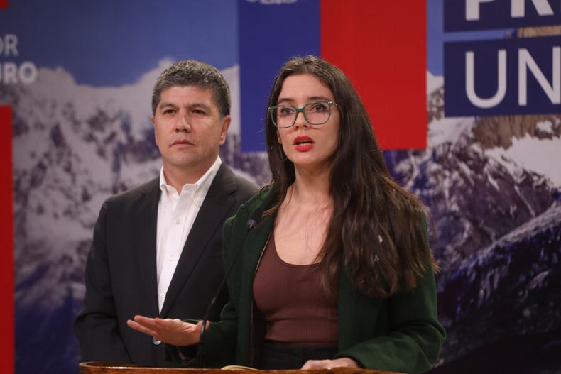 Ministra Vallejo y Ministro s Monsalve.jpg