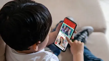 España solicitará a la Fiscalía investigación contra X, TikTok y Meta por difusión de pornografía infantil con IA