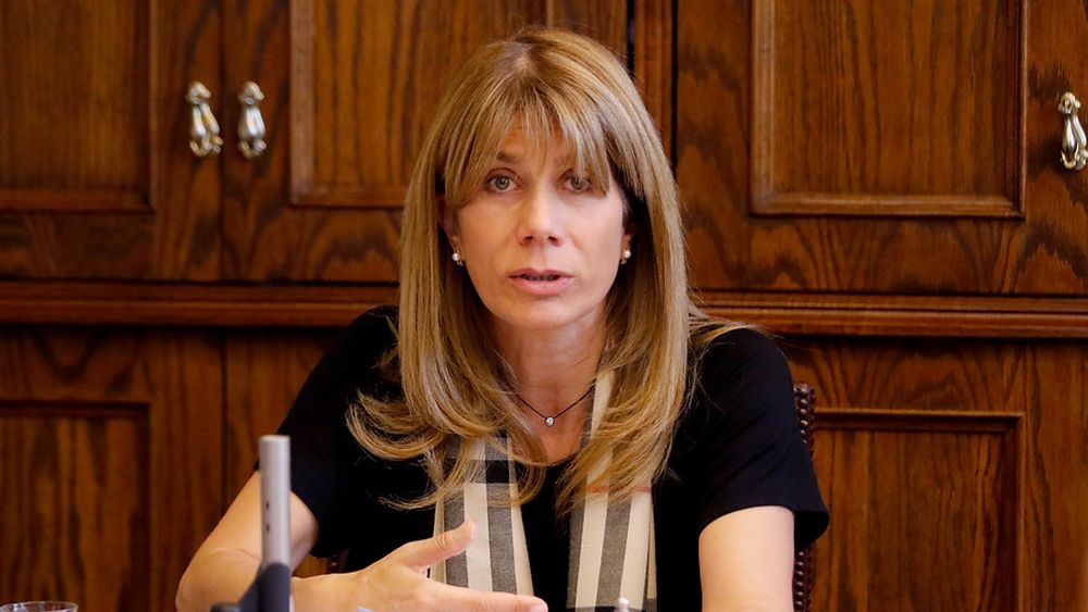 Senadora Rincón llama al gobierno a decretar cierre de ciudades y a asegurar tranquilidad económica