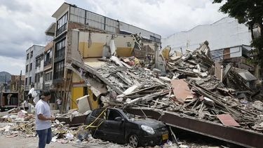 Colombia aún no se pone de pie tras el terremoto del lunes - Agencia EFE
