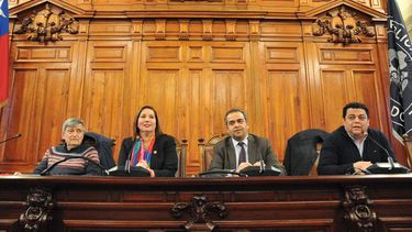 El Desconcierto | 7534 directivas del ps y ppd.jpg
