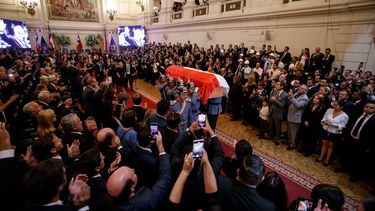 Autocrítica de Boric y reivindicación del legado de Sebastián Piñera marcan último día de su despedida