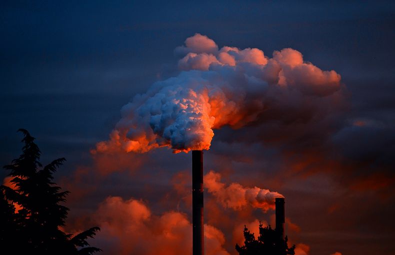 smoke 258786_1920.jpg