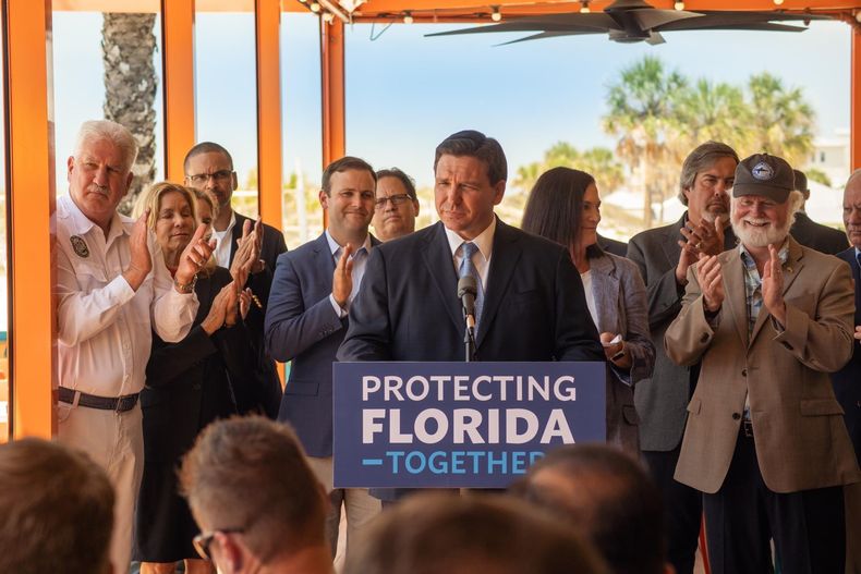 gobernador florida.jpg
